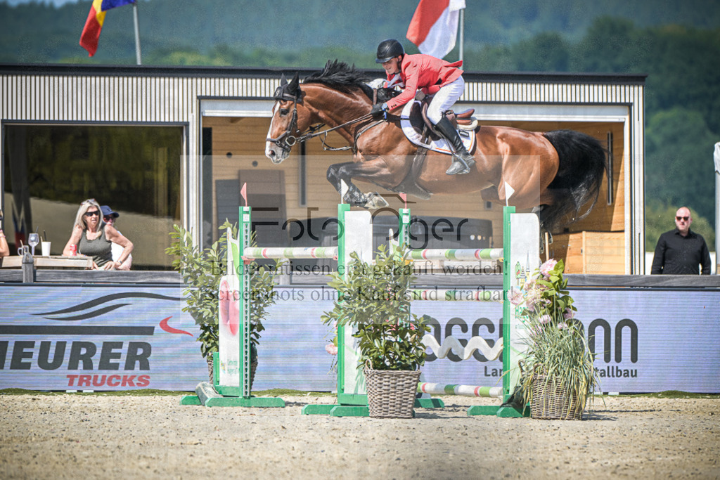 DOS_5880 | Entdecke hochwertige Reitturnierfotos von Foto Oger. Professionell, emotional und authentisch – jetzt Lieblingsmomente im Shop bestellen.Deutschlandweite Turnierfotografie. - Realisiert mit Pictrs.com