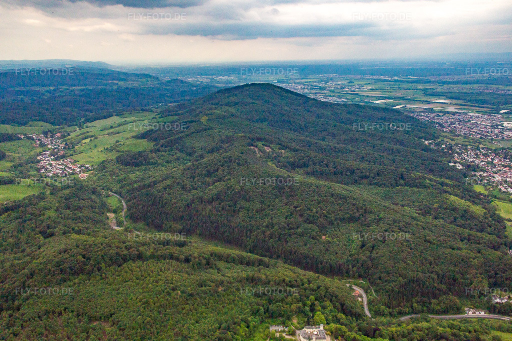 Luftbild: Melibokus von Norden im Ortsteil Alsbach in Alsbach-Hähnlein im Bundesland Hessen in Deutschland. Foto: IMG_088937.jpg vom 20.05.2016 durch Werner Riehm/FLY-FOTO.de
