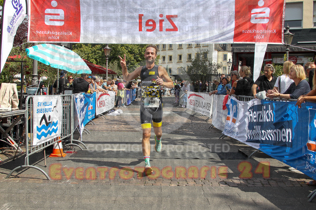 250824_1336_EV4_0391 | Sportfotografie im Rhein-Sieg Kreis, Köln, Bonn, NRW, Rheinland Pfalz, Hessen, etc. Unser Tätigkeitsfeld umfasst den Laufsport vom Volkslauf über den Marathon, Duathlon, Triathon bis zum Ultralauf wie Kölnpfad Ultra oder Schindertrail.