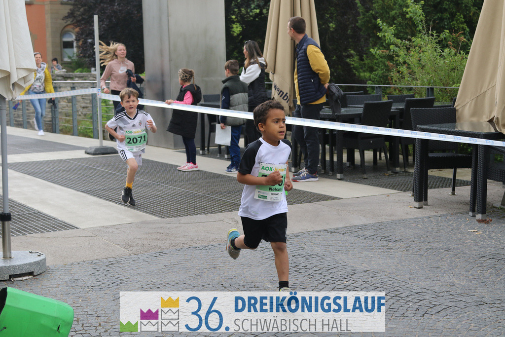 AOK Junior Cup 400m | 3Königslauf 2022 AOK Junior Cup 400m - Realisiert mit Pictrs.com