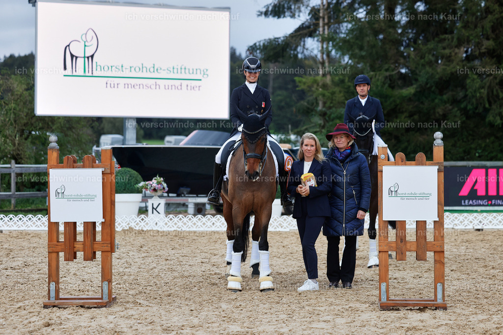 12-Siegerehrung-DRESSUR  S___  -StoibPH-5395 | working equitationturnier fotograf videograf stoibphotography marixx film working equitation deutschland reitsport turnierfotografie eventfotografie equestrian events