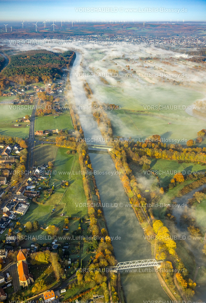 Haltern231104140 | Luftbild, Nebelschwaden über dem Wasserwerk Haltern und Fluss Lippe, zwischen Wesel-Datteln-Kanal und Halterner Stausee, umgeben von herbstlichen Laubbäumen, Haltern-Stadt, Haltern am See, Ruhrgebiet, Münsterland, Nordrhein-Westfalen, Deutschland