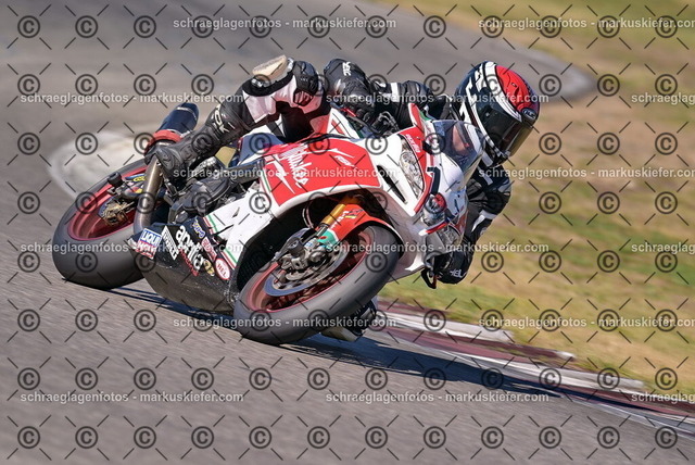 26bt05-0208 | markuskiefer.com - Realisiert mit Pictrs.com