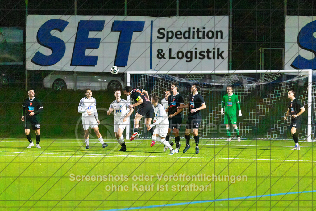 20261008_200110_0193_(c)_by_PhotoPeet | #,TSV Eschenbach (weiß) vs. SV Ebersbach (schwarz), Fußball, Bezirkspokal der Herren, Saison 2026/2027, Kunstrasenplatz, Schlater Straße, 73107 Eschenbach, 08.10.2026 - 19:30 Uhr,Foto: PhotoPeet / Sport- &amp; Eventfotografie / Peter Harich
