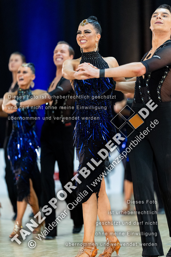 20240120-03195 | Hier finden Sie Tanz Bilder vom Latein und Standard Formationen tanzen. Sportbilder vom Tanzsport. Schöne Fotos und von Weltmeisterschaft, Europameisterschaft, Bundesliga, Regionalliga, Oberliga und Landesliga sowie von GOC Stuttgart, DanceComp, WM Bremen