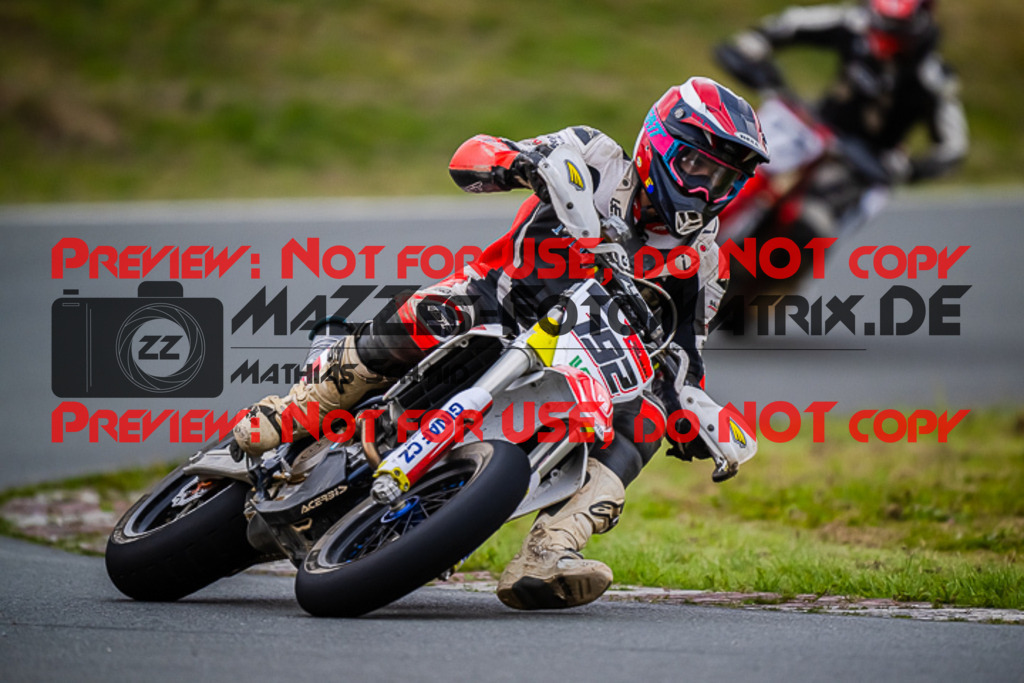 MaZZes_FotoMatrix_220903_5591 | S4