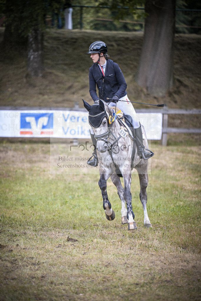 DOS_0044 | Entdecke hochwertige Reitturnierfotos von Foto Oger. Professionell, emotional und authentisch – jetzt Lieblingsmomente im Shop bestellen.Deutschlandweite Turnierfotografie. - Realisiert mit Pictrs.com