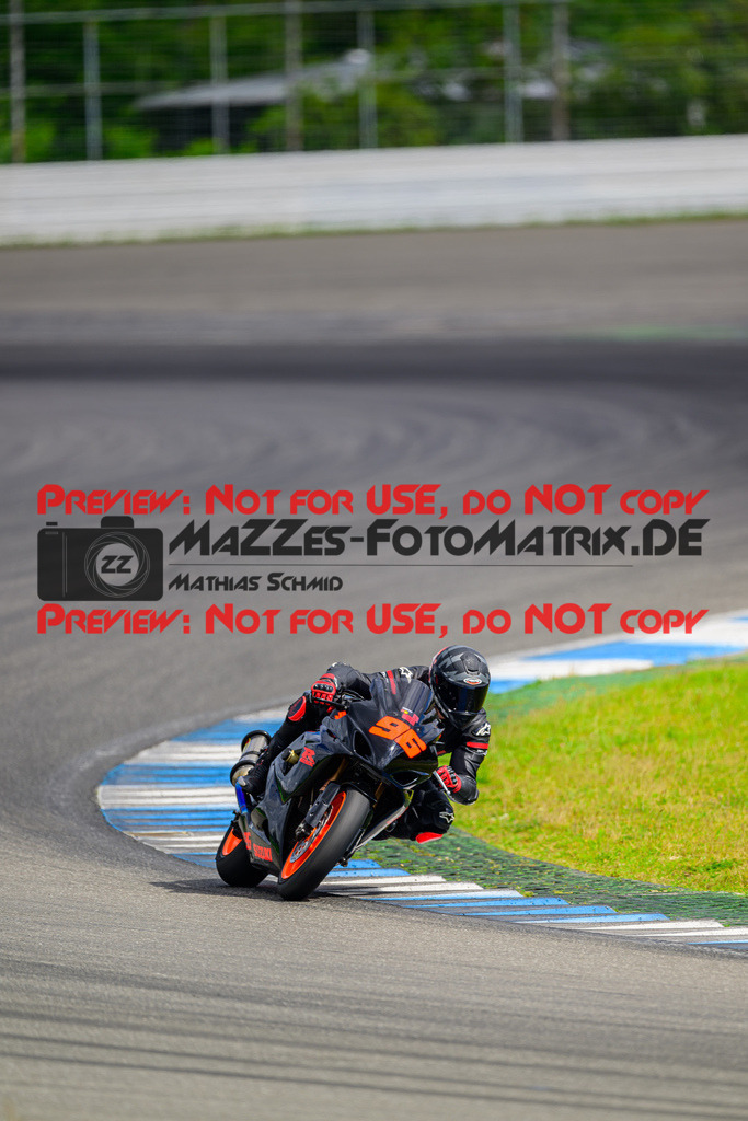 MaZZes_FotoMatrix_240615_6007705_7626 | ROT