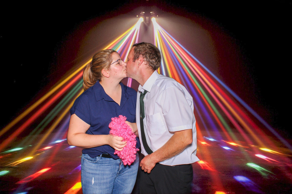 top-top.de-250628-039 | Foto, Video, Fotografie, Videografie, Fotobox, DJ, Discjockey, Musik, Musikbox, Veranstaltung, Photobooth, Amazon, Ebay, Buchtipp, Bestseller, Autor, Verlag, Buch, Wesel, Hamminkeln, NRW, Dinslaken, Rees, Drohne, Hochzeit, Party, Fotobox, Wesel, Fotograf