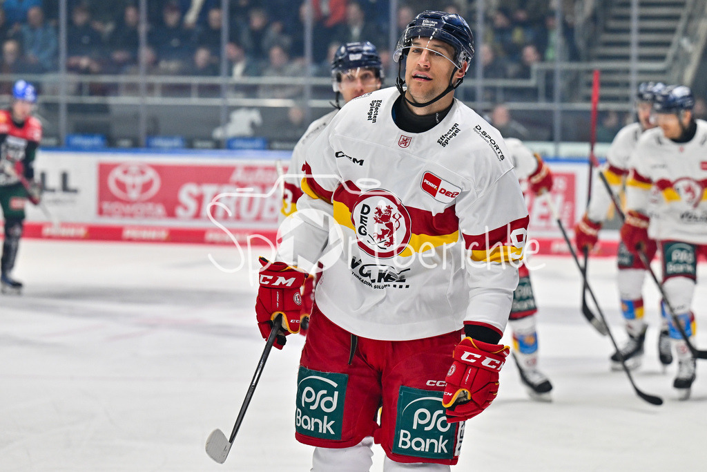 Augsburger Panther - Düsseldorfer EG | Jubel der Gaeste nach dem Treffer zum 0-1 durch Tyler GAUDET (Duessedorfer EG 93) / Tor / Torschuetze / Freude / Happy / DEL: Augsburger Panther - Duesseldorfer EG, Curt Frenzel Stadion am 04.03.2025