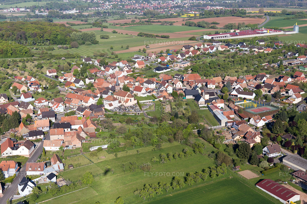 Aerial view: View of the town in Dieffenbach-lès-Wœrth in the state Bas-Rhin, France.Photo: IMG_099354.jpg taken on 04/30/2017 by Werner Riehm/FLY-FOTO.comResolution of the original: 5472 x 3648 px