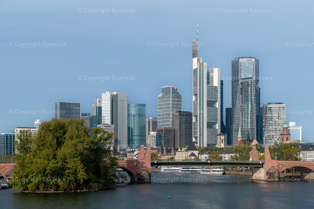 PAR_Skyline_Frankfurt_Day54 | sparepix - Realisiert mit Pictrs.com