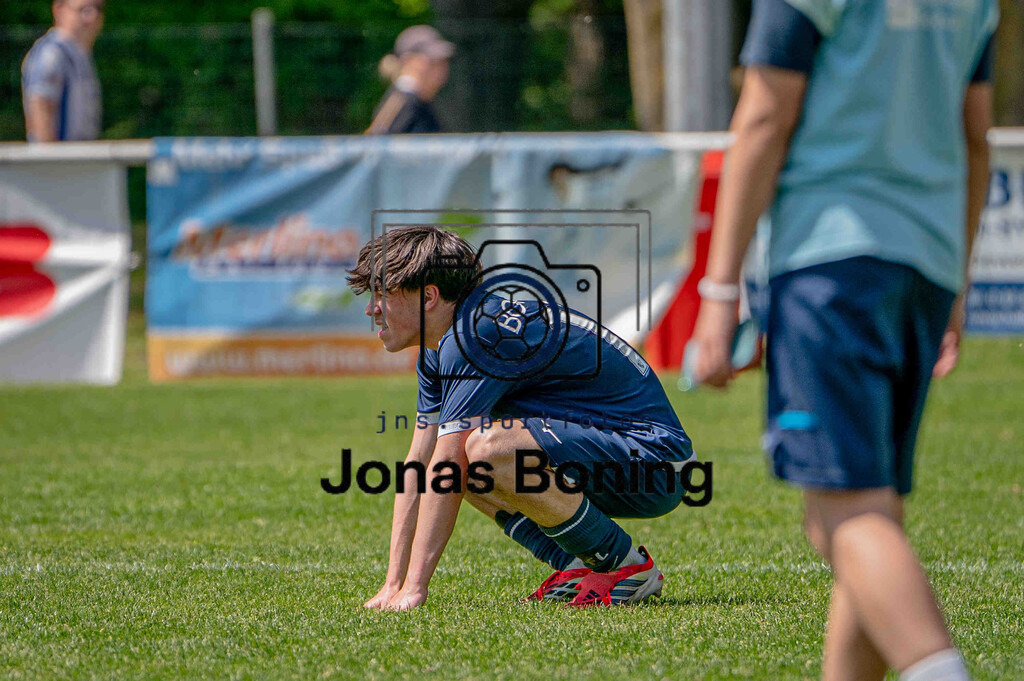 Fußball I C-Junioren I Saison 2025-2026 I Pfingsturnier Langförden I 14249 | jns.sportfotos - Realisiert mit Pictrs.com