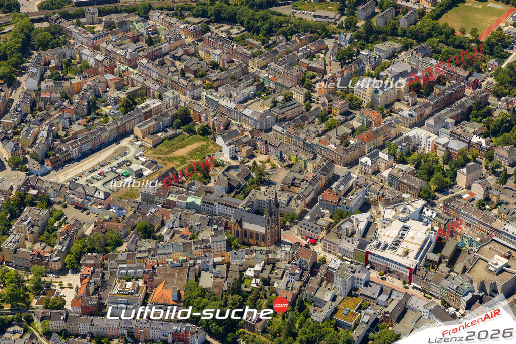 Luftbild Vs Google Maps  Bismarkstrasse  Hof -Das Luftbild wurde 2025 vom UL-Flugzeug heraus erstellt ( keine Drohne ) - Hochauflösende Luftaufnahme -Nicht vergleichbar mit Google Maps oder Satelittenbilder- Die Geschenkidee !Mit Lizenz und Bildrechte bestellbar