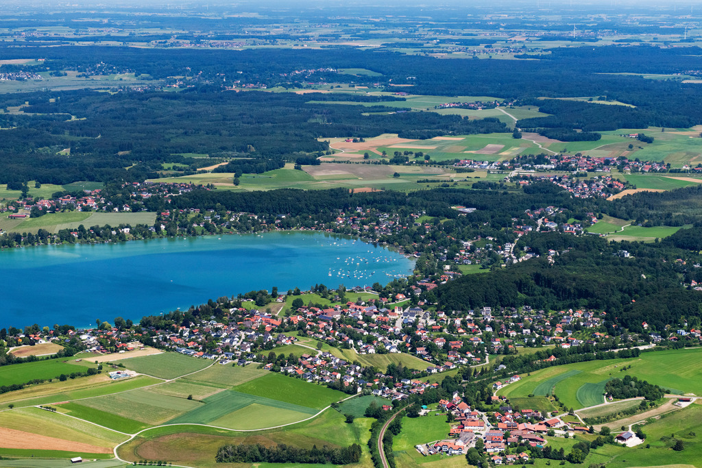 dr__0043961.jpg | WöRTHSEE 18.06.2024 Uferbereiche am Seegebiet des Wörthsee an der Straße Am Steinberg in Wörthsee im Bundesland Bayern, Deutschland. // Riparian areas on the lake area of Woerthsee on street Am Steinberg in Woerthsee in the state Bavaria, Germany. Foto: Daniel Reiter
