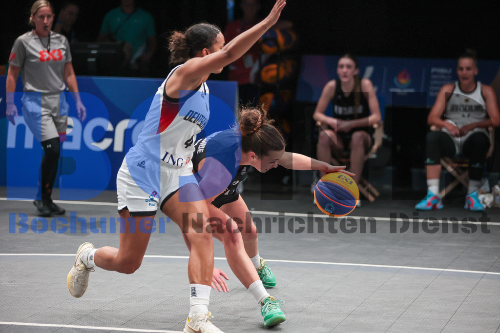 SES_TTG3X320250717-10 | bond - Realisiert mit Pictrs.com