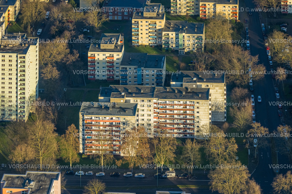 Duisburg241202789 | Luftbild, Hochhaus-Wohnsiedlung Physikersiedlung, Albert-Einstein-Straße, Fenster und Balkone, Neumühl, Duisburg, Ruhrgebiet, Nordrhein-Westfalen, Deutschland