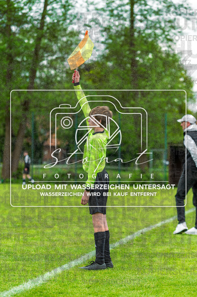 Kreisliga Herren HK - FG Fulde-Stellichte vs. SG Benefeld-Cordingen | Eike Alexander Woebse (Schiedsrichterassistent); Kreisliga Herren HK - FG Fulde-Stellichte vs. SG Benefeld-Cordingen am 17.05.2026 in Lehrdestadion, Stellichte - Realisiert mit Pictrs.com