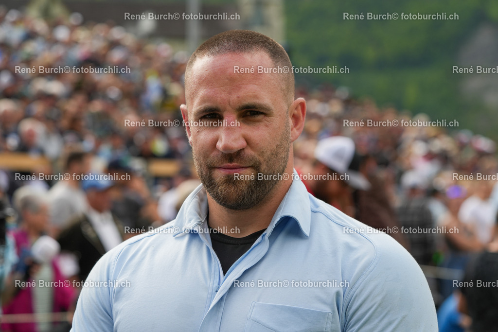 Ulrich Florian | René Burch leidenschaftlicher Fotograf aus Kerns in Obwalden.  Hier finden sie Sport, Landschaft und Natur Fotografie.
 - Realisiert mit Pictrs.com