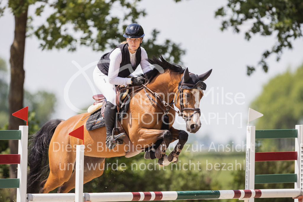 230616_Lemwerder_Springpf-L2-638 | Deine schönsten Turniermomente als professionelle Fotos! Entdecke hochwertige Pferdesport-Fotografie im Online-Shop. Jetzt Fotos finden & bestellen!