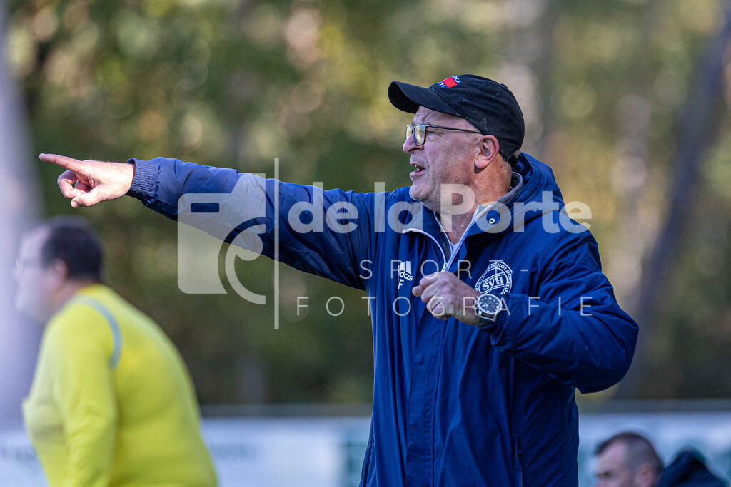 SV Holdenstedt II - Feige_ Axel (Trainer 4) vs Sperber Veerßen 191025 dlP | immodelaporte-sportfotos - Realisiert mit Pictrs.com