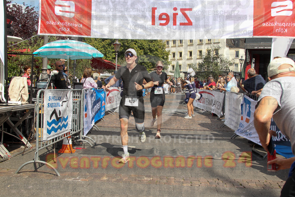 250824_1513_EV4_2747 | Sportfotografie im Rhein-Sieg Kreis, Köln, Bonn, NRW, Rheinland Pfalz, Hessen, etc. Unser Tätigkeitsfeld umfasst den Laufsport vom Volkslauf über den Marathon, Duathlon, Triathon bis zum Ultralauf wie Kölnpfad Ultra oder Schindertrail.