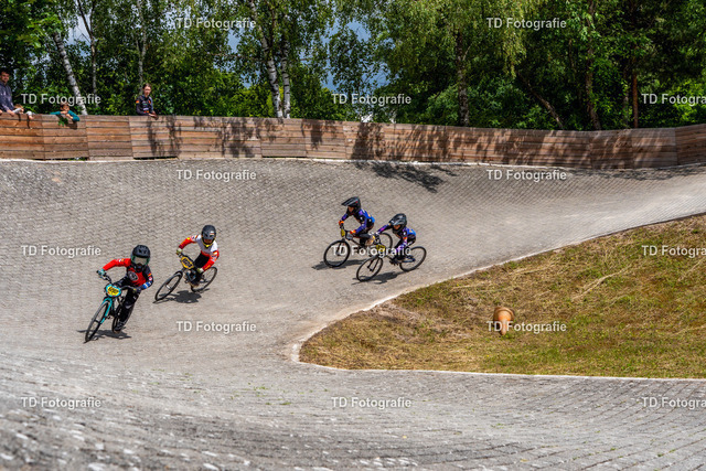 BayBMX2026-05500 | Fotogalerie von Thomas Dettweiler mit Eventbildern und lizenzfreien Fotos. Perfekt als Wandbild, für Büro, Website oder private Nutzung. - Realisiert mit Pictrs.com