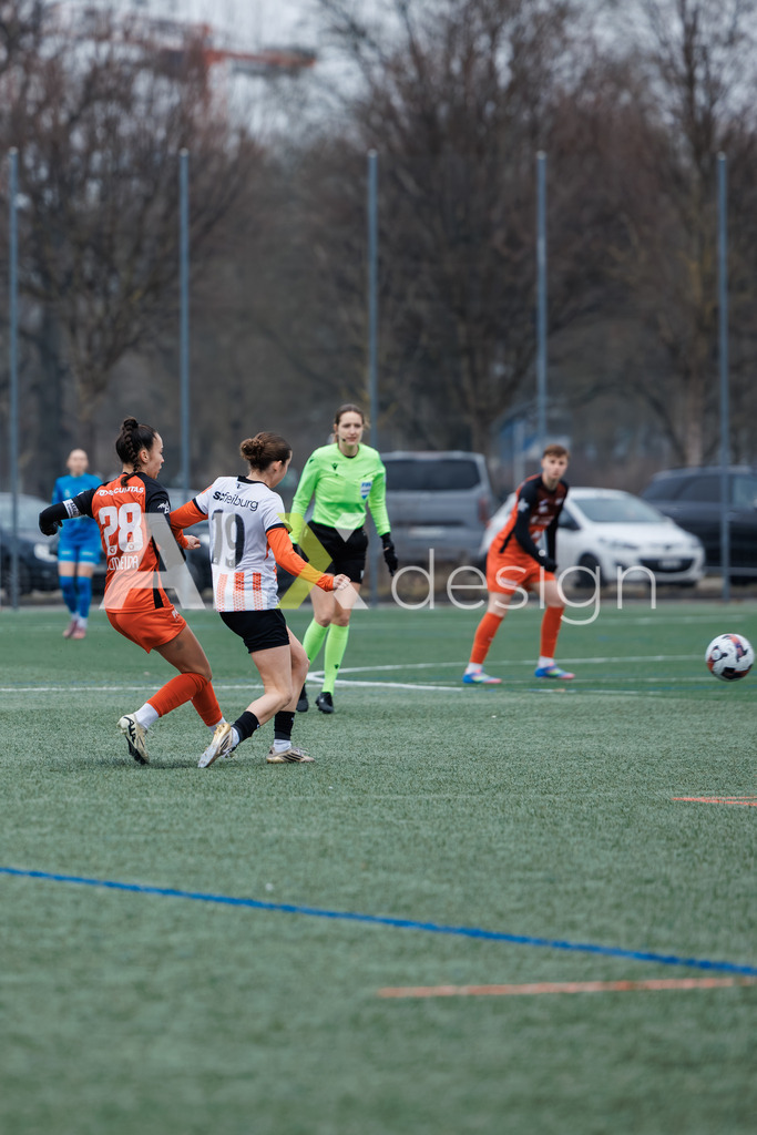 Fußball I Frauen I Saison 2025-2026 I Freundschaftsspiel I FC Aarau Frauen - SC Freiburg U20 I 24.01.2026 | 28 Rita Do Sul Almeida (FC Aarau) – Angriff  //  19 Rebecca Rummel (SC Freiburg U20) – Sturm - Realisiert mit Pictrs.com
