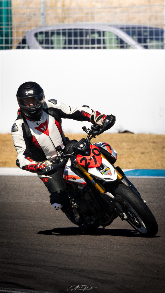 Ducati Trackday Hockenheimring 2026 | Entdecken Sie die faszinierende Welt von Alexander Tschuncky Arts: Kreative Fotografie, atemberaubende Automobilkunst und hochwertiger Bilderdruck. Lassen Sie sich inspirieren! - Realisiert mit Pictrs.com