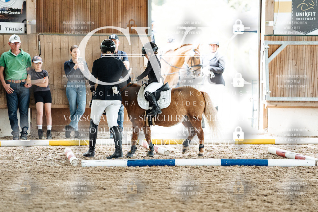 CK902310 | Turnierfotografie Pferdefotografie Trier Rheinland-Pfalz Pferdesport Reitsport Tierfotografie Sportfotografie Pferdevideo Pferdevideografie Equestrianvideography equestrianphotography  - Realisiert mit Pictrs.com