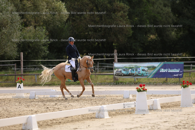 HG9A1541 | laurarinckfotografie - Realisiert mit Pictrs.com