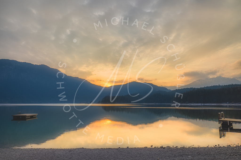 2022-04-22 Eibsee Rundgang - 035 | Sonnenuntergang am Eibsee - Realisiert mit Pictrs.com