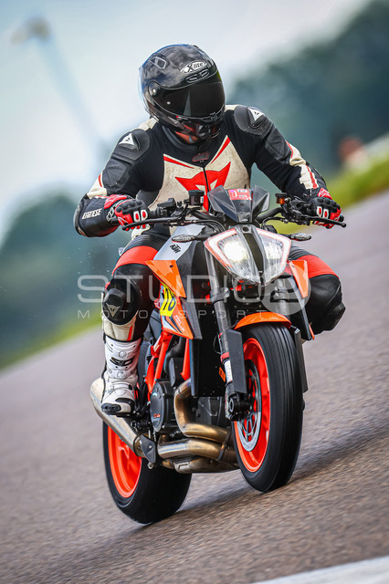 0018-260611SR-005_18 | Deine Full-Service-Agentur für ✔️Videoproduktionen und ✔️Motorsportfotografie Jetzt Angebot anfragen!