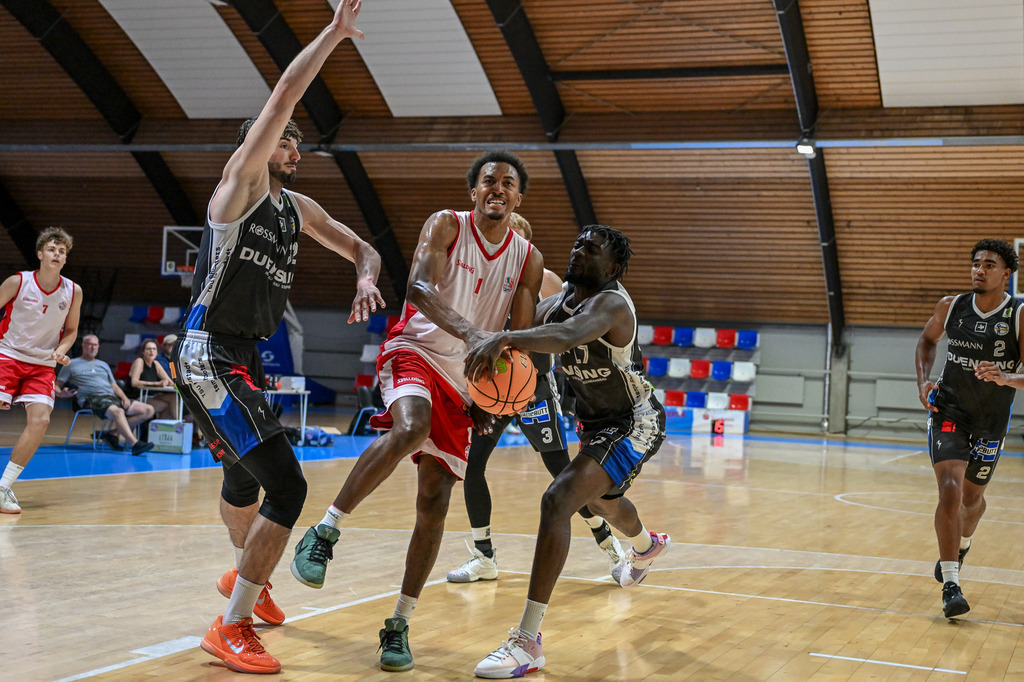 rsk_037 | Fotos von Basketballspielen aus dem Raum NRW fotografiert von Gero Mueller-Laschet und Daniel Schaefer - Realisiert mit Pictrs.com