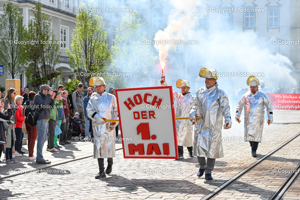 Hauptplatz Linz_ 1. Mai Umzug 2023_ 01.05.2023-35 | 01.05.2023, Hauptplatz Linz, AUT, Hauptplatz Linz, im Bild 1. Mai Umzug 2023 Linz Hauptplatz, SPOE 