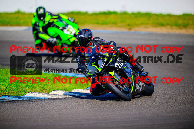 MaZZes_FotoMatrix_240520_6021986_7370 | WEISS