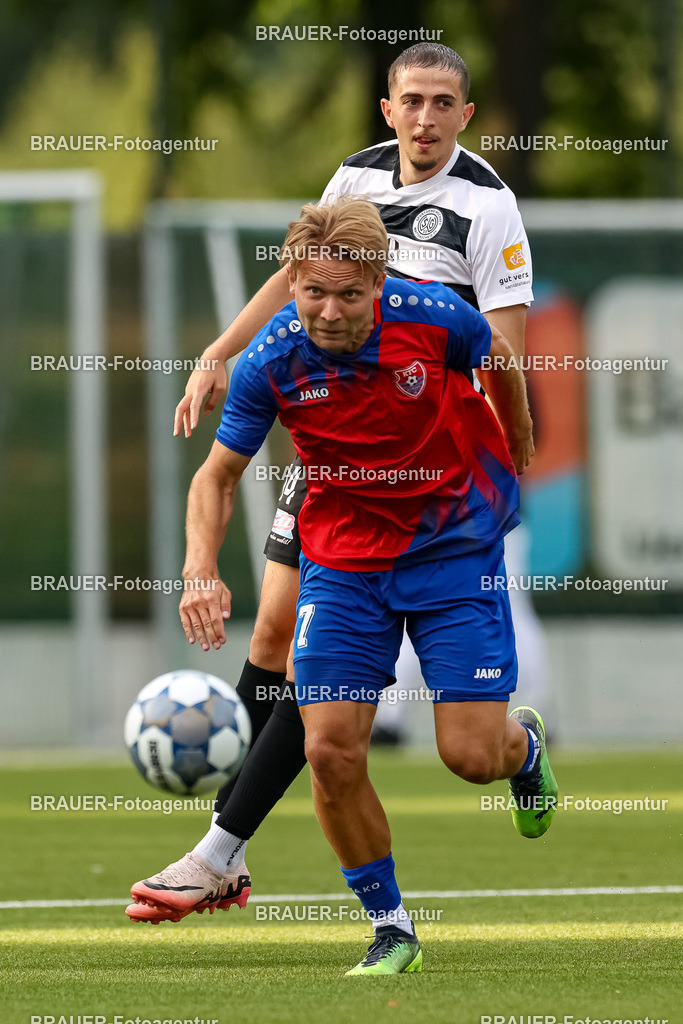 1_KFCWAT_20250723_0229.JPG -  - KFC Uerdingen - SG Wattenscheid 09 - Testspiel | Krefeld, Deutschland, 23.07.25: Alexander Lipinski (KFC Uerdingen) in Aktion, am Ball, Einzelaktion waehrend des Testspiel Spiels zwischen KFC Uerdingen - SG Wattenscheid 09 in der Covestro Sportpark am 23. July 2025 in Krefeld, Deutschland. (Foto von Stefan Brauer/Brauer-Fotoagentur)