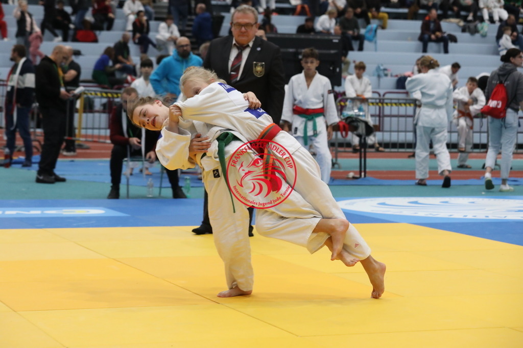 1J7A2721 | Fotos vom Adler Cup - Pictures from Adler Cup

Hier findet Ihr alle Eindrücke und großen Momente der Adler Cup Wochenenden. Here you will find all impressions and great moments of the Adler Cup weekends. - Realisiert mit Pictrs.com