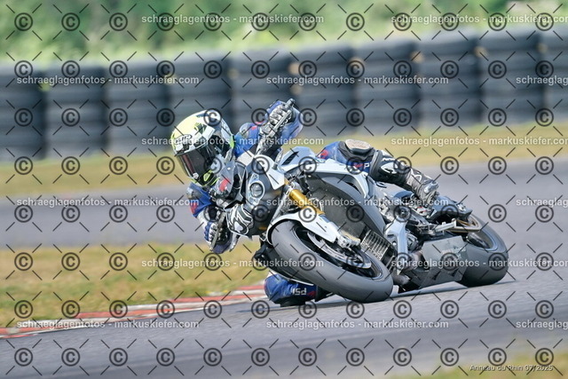 25bt04-1601 | markuskiefer.com - Realisiert mit Pictrs.com
