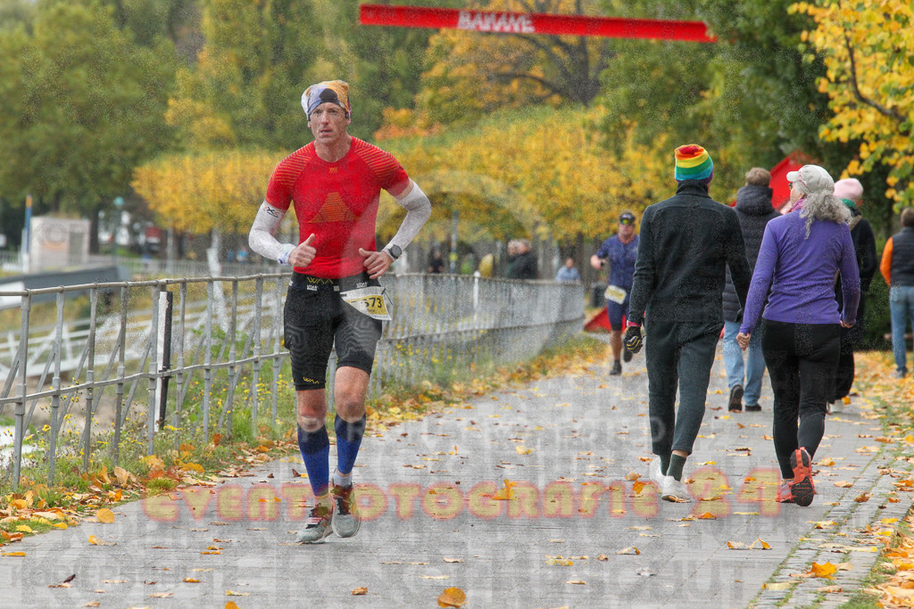 251019_1041_EV4_3270 | Sportfotografie im Rhein-Sieg Kreis, Köln, Bonn, NRW, Rheinland Pfalz, Hessen, etc. Unser Tätigkeitsfeld umfasst den Laufsport vom Volkslauf über den Marathon, Duathlon, Triathon bis zum Ultralauf wie Kölnpfad Ultra oder Schindertrail.