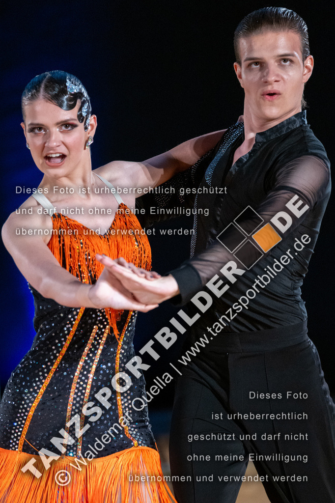 20250503-00935 | Hier finden Sie Tanz Bilder vom Latein und Standard Formationen tanzen. Sportbilder vom Tanzsport. Schöne Fotos und von Weltmeisterschaft, Europameisterschaft, Bundesliga, Regionalliga, Oberliga und Landesliga sowie von GOC Stuttgart, DanceComp, WM Bremen