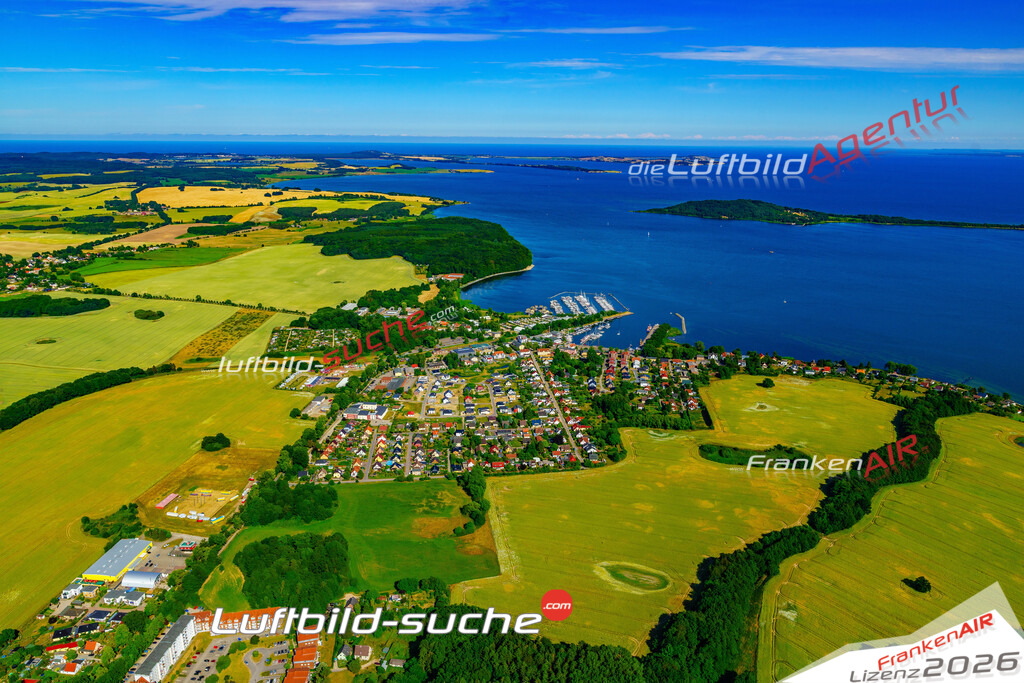 Die Luftbildaufnahme Lauterbach - Rügen wurde 2018 mittels Flugzeug (keine Drohne) erstellt. Perfekte Schärfe und Druck- Auflösung- Garantiert!