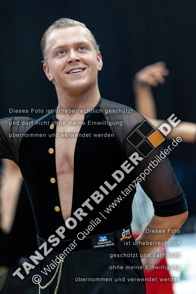 20240406-11343 | Hier finden Sie Tanz Bilder vom Latein und Standard Formationen tanzen. Sportbilder vom Tanzsport. Schöne Fotos und von Weltmeisterschaft, Europameisterschaft, Bundesliga, Regionalliga, Oberliga und Landesliga sowie von GOC Stuttgart, DanceComp, WM Bremen