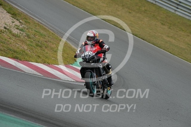 2024_08_17_PBK_33736 | Sportfotografie; SlowMotion; Video; Rennstrecke; Hafeneger; Speer; Racing; RSE; BMW; CBO; Trackday; Motorsportarena; Hockenheimring; Brno; Most; Barcelona; Valencia