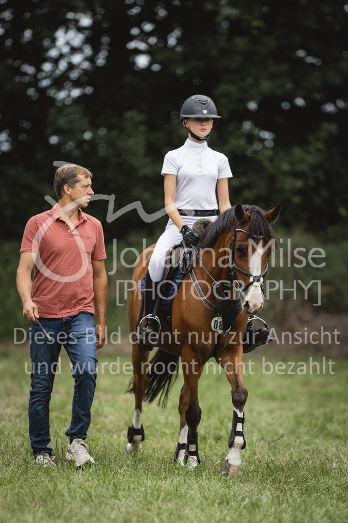 230824_Delbrueck_PonyTrophy-202 | Deine schönsten Turniermomente als professionelle Fotos! Entdecke hochwertige Pferdesport-Fotografie im Online-Shop. Jetzt Fotos finden & bestellen!