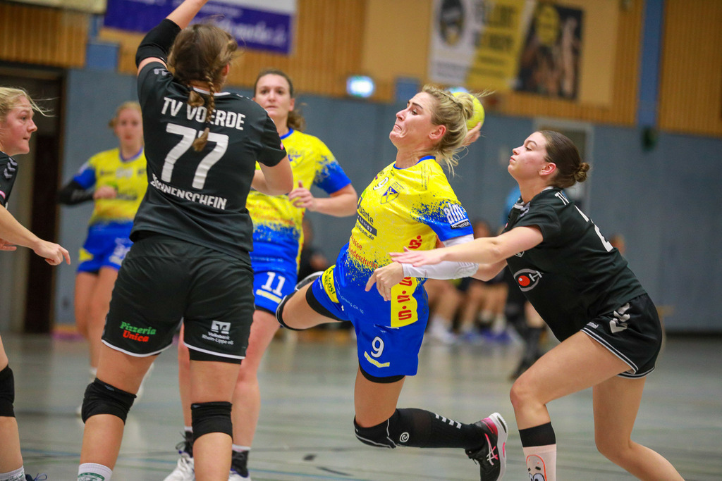 SVN_TvVoerde_021124_096 | Bildergalerie von Sport-Ereignissen aber auch von weiteren spannenden Dingen - nicht nur vom Niederrhein. In Anlehnung an den bekannten Spruch von Hanns Dieter Hüsch heißt das Motto: "Niederrhein ist überall".  - Realisiert mit Pictrs.com