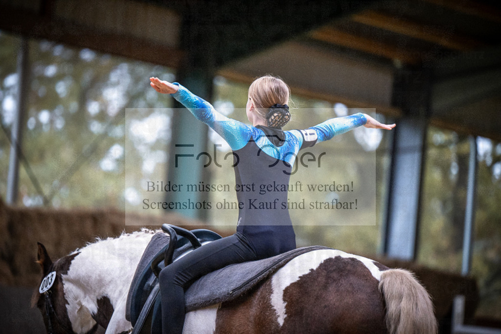 DOS_0094 | Entdecke hochwertige Reitturnierfotos von Foto Oger. Professionell, emotional und authentisch – jetzt Lieblingsmomente im Shop bestellen.Deutschlandweite Turnierfotografie. - Realisiert mit Pictrs.com