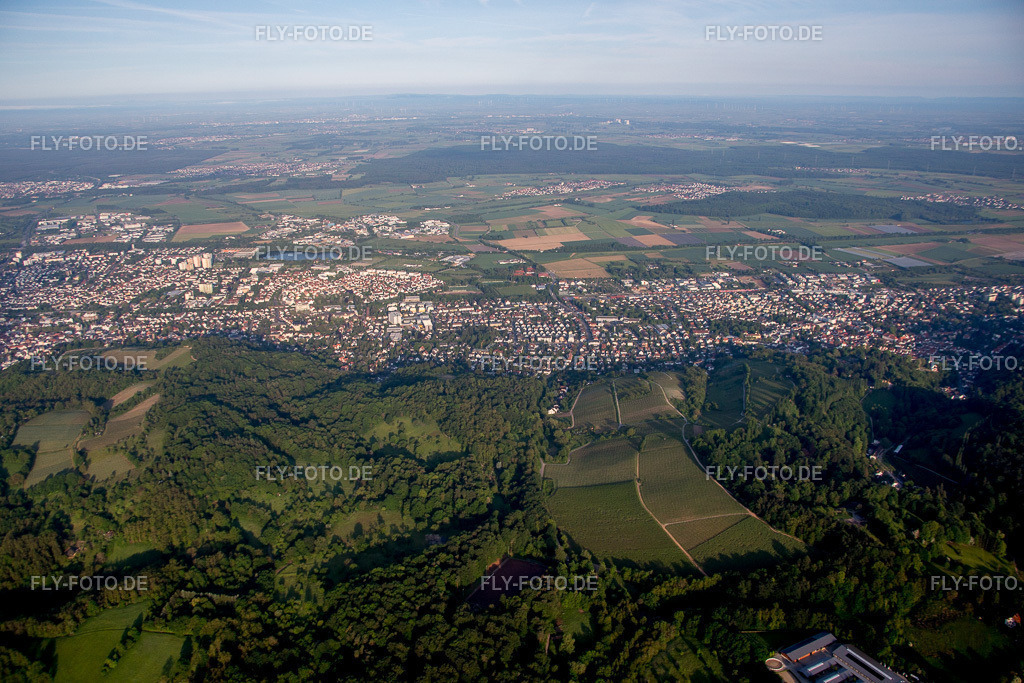 Bensheim, Auerbach von Osten | Luftbild: Bensheim, Auerbach von Osten im Ortsteil Auerbach in Bensheim im Bundesland Hessen in Deutschland. Foto: IMG_088692.jpg vom 20.05.2016 durch Werner Riehm/FLY-FOTO.de - Realisiert mit Pictrs.com