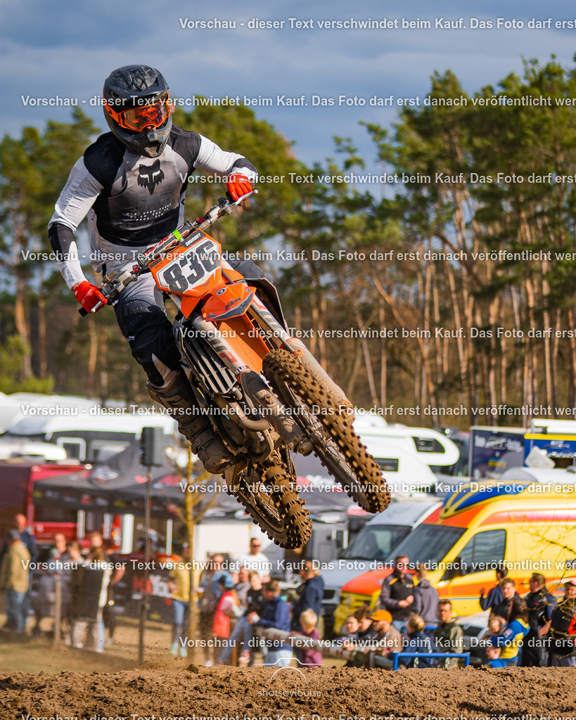 04_13_Bensdorf_MX1-3923 | Sportfotografin aus Berlin-Brandenburg mit Fokus auf Motocross. Ich halte deine sportliche Leistung und echte Emotionen auf und neben der Strecke professionell fest. Entdecke die Fotos von deinem Rennen und bestelle sie direkt hier im Shop.