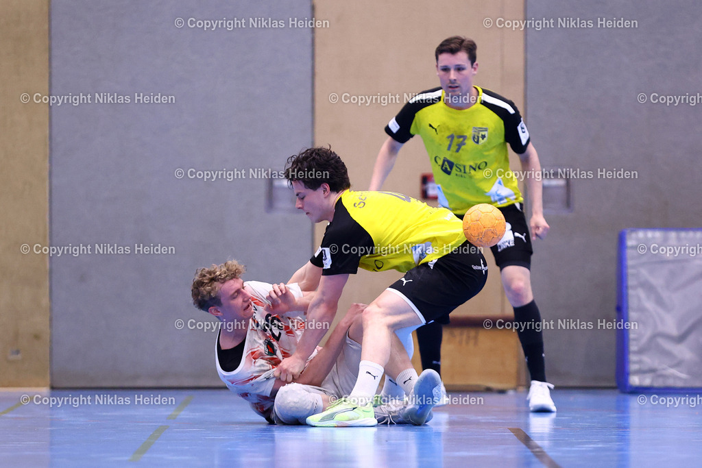 NH_TSVAltenholz_FuechseBerlinII_HandballMaenner3Liga_02052026 | #4 Julius Schneider (TSV Altenholz), #26 Felix Bernkop-Schnürch (Füchse Berlin II)Handball I Herren I  3. Liga Männer - Staffel Nord-Ost I Saison 2025-2026 I 29. Spieltag I TSV Altenholz - Füchse Berlin Reinickendorf II I 02.05.2026 I Edgar-Meschkat-Halle